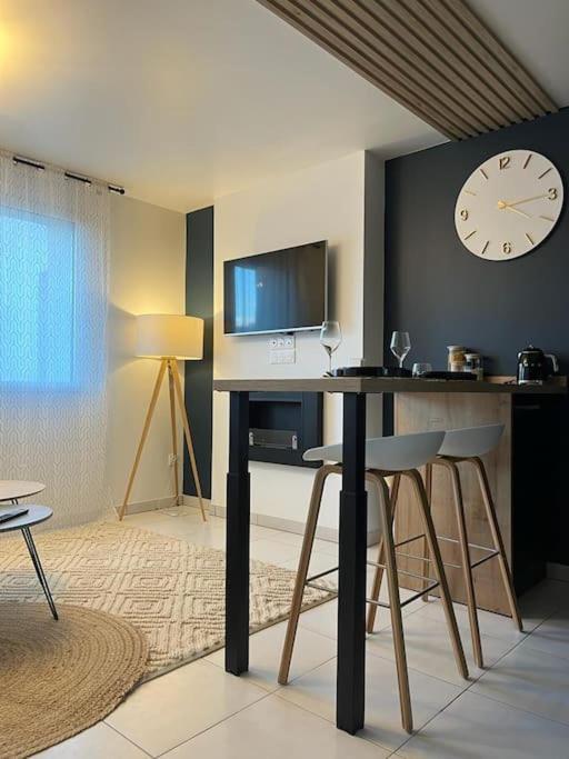 Petit Cocon En Hyper-Centre Apartment Реймс Екстериор снимка